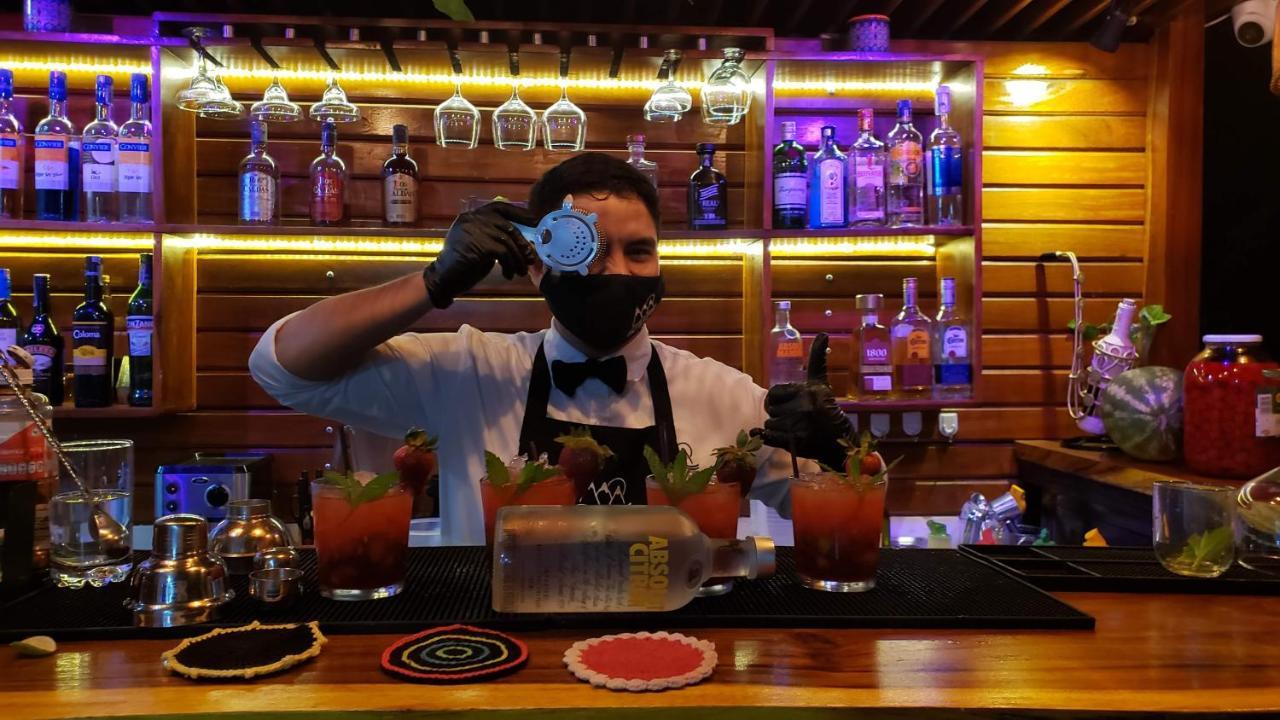 Hotel On The Rock ミンカ エクステリア 写真